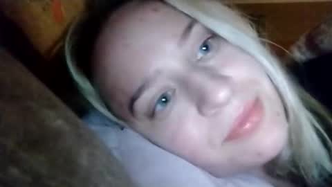 Snapshot of mila_420 chatting on 12/15/25, 05:17 Mila 420 online show from 12/15/25, 05:17