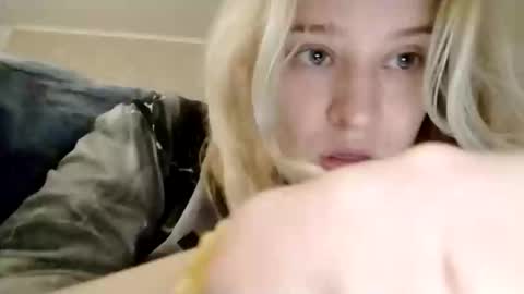 Snapshot of mila_420 chatting on 03/23/26, 08:35 Mila 420 online show from 03/23/26, 08:35