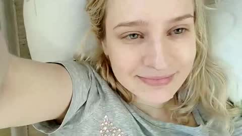 Snapshot of mila_420 chatting on 03/26/26, 11:27 Mila 420 online show from 03/26/26, 11:27