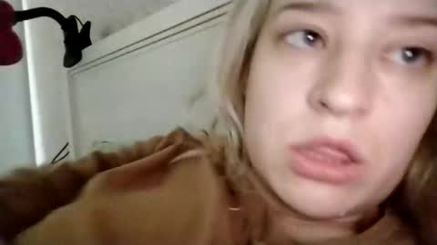 Mila 420 online show from 05/17/26, 07:39