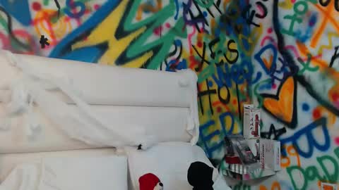 mila_adamss online show from 10/20/25, 10:16