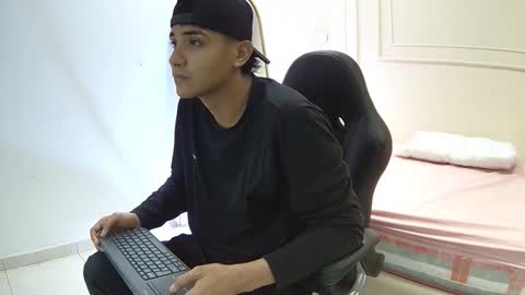 Snapshot of mila_and_bruno chatting on 10/20/25, 12:49 mila and bruno online show from 10/20/25, 12:49