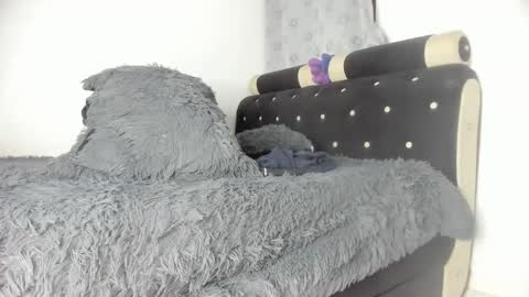 Snapshot of mila_dash chatting on 02/12/25, 04:44 Mila Dash online show from 02/12/25, 04:44