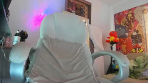 Snapshot of mila_dash chatting on 09/17/25, 02:08 Mila Dash online show from 09/17/25, 02:08