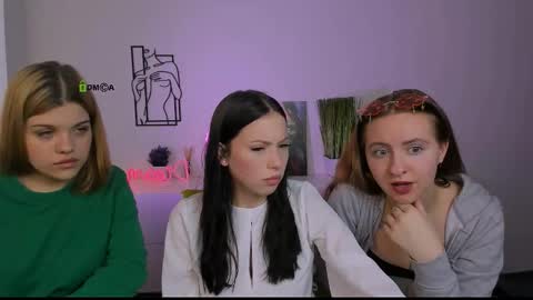 Snapshot of mila_glow chatting on 09/16/25, 09:10 mila_glow online show from 09/16/25, 09:10