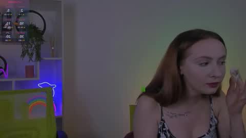 Snapshot of mila_glow chatting on 09/20/25, 01:28 mila_glow online show from 09/20/25, 01:28