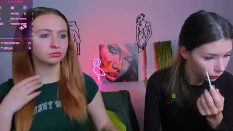 Snapshot of mila_glow chatting on 09/25/25, 07:39 mila_glow online show from 09/25/25, 07:39