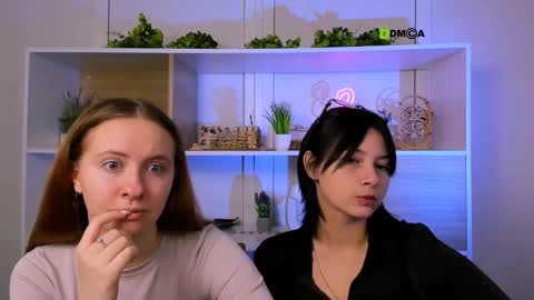 Snapshot of mila_glow chatting on 10/05/25, 08:34 mila_glow online show from 10/05/25, 08:34