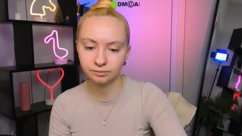 mila_glow online show from 12/21/25, 06:31