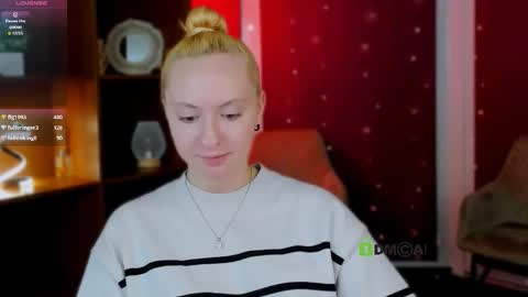 mila_glow online show from 12/22/25, 05:54