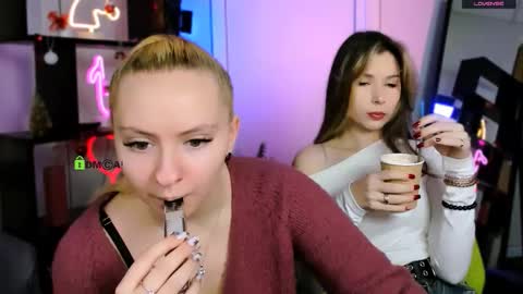 mila_glow online show from 01/11/26, 07:19