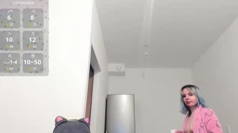 Snapshot of mila_good chatting on 03/08/25, 06:37 mila_good online show from 03/08/25, 06:37