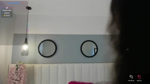 mila_hank online show from 10/11/25, 12:15