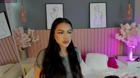 mila_hank online show from 02/18/26, 12:12