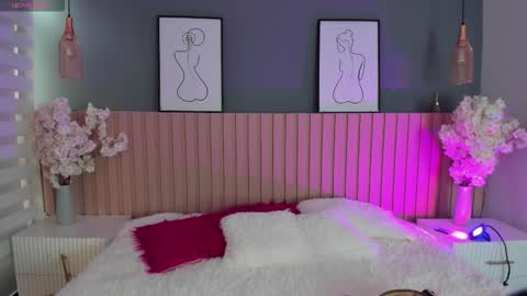 mila_hank online show from 02/19/26, 12:12