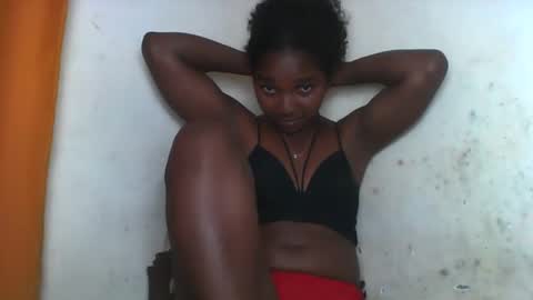 Snapshot of mila_lunah chatting on 03/11/26, 06:25 mila_lunah online show from 03/11/26, 06:25