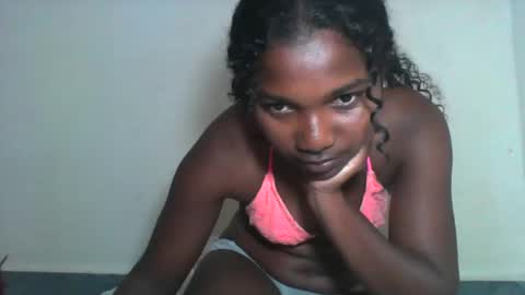 Snapshot of mila_lunah chatting on 03/16/26, 05:50 mila_lunah online show from 03/16/26, 05:50