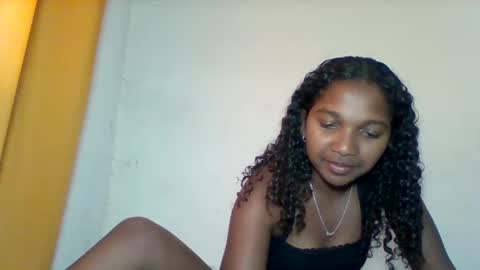 Snapshot of mila_lunah chatting on 04/13/26, 10:43 mila_lunah online show from 04/13/26, 10:43