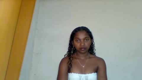 Snapshot of mila_lunah chatting on 04/17/26, 01:14 mila_lunah online show from 04/17/26, 01:14