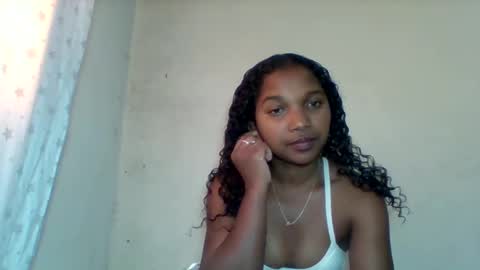 Snapshot of mila_lunah chatting on 04/26/26, 06:22 mila_lunah online show from 04/26/26, 06:22