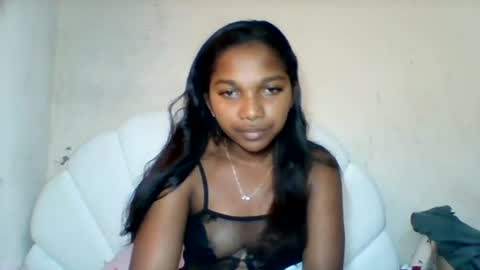 Snapshot of mila_lunah chatting on 06/17/26, 04:59 mila_lunah online show from 06/17/26, 04:59