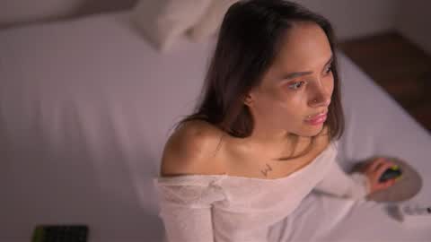 Snapshot of mila_may_ chatting on 02/28/25, 06:10 mila may online show from 02/28/25, 06:10