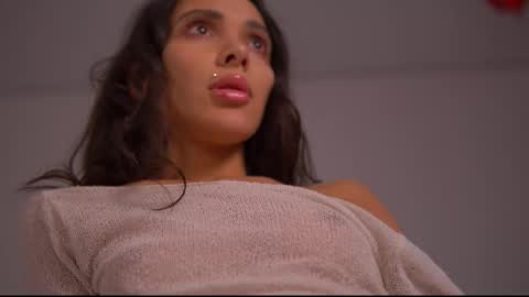 Snapshot of mila_may_ chatting on 03/08/25, 05:07 mila may online show from 03/08/25, 05:07