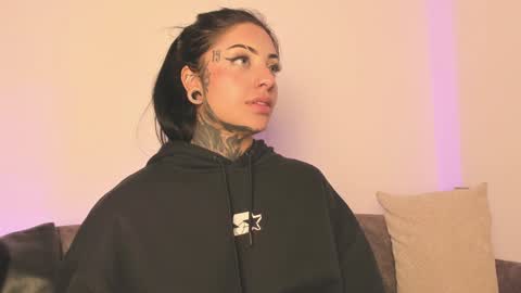     online show from 01/17/25, 10:33