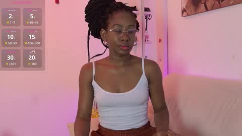 Snapshot of mila_n_max chatting on 11/02/25, 12:07 Mila Max online show from 11/02/25, 12:07