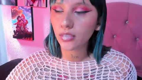 Snapshot of mila_nixon01 chatting on 05/28/26, 05:32 MILA online show from 05/28/26, 05:32