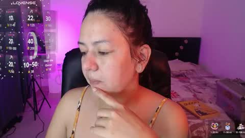 mila_phoenix online show from 10/25/25, 10:01