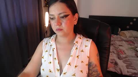 Snapshot of mila_phoenix chatting on 01/07/26, 08:33 mila_phoenix online show from 01/07/26, 08:33