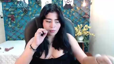 Snapshot of mila_quin chatting on 06/28/26, 12:00 mila_quin online show from 06/28/26, 12:00