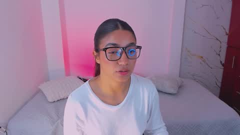 Snapshot of mila_rose1 chatting on 03/16/26, 05:44 martina online show from 03/16/26, 05:44