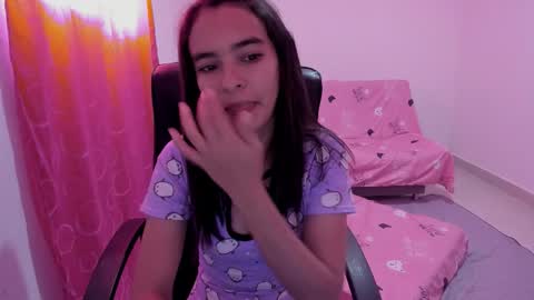 Mila online show from 02/20/26, 01:55