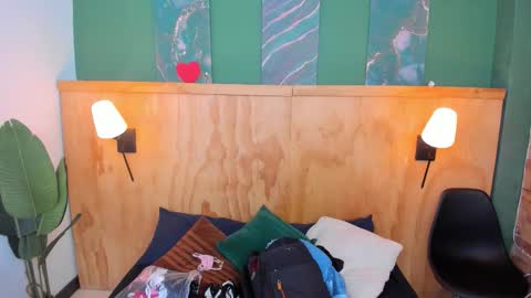 Mila and samy online show from 10/15/25, 12:05