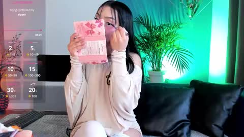 Mila online show from 10/19/25, 11:44