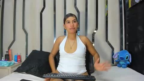 Snapshot of mila_star_hh chatting on 04/14/26, 01:55 Mila online show from 04/14/26, 01:55