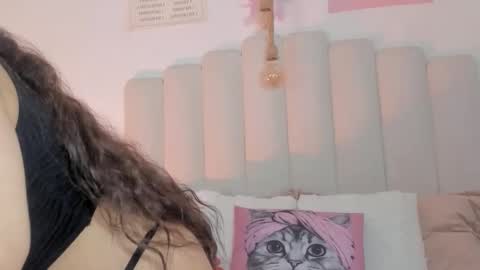 Snapshot of mila_stark333 chatting on 03/09/26, 05:22 mila_stark333 online show from 03/09/26, 05:22