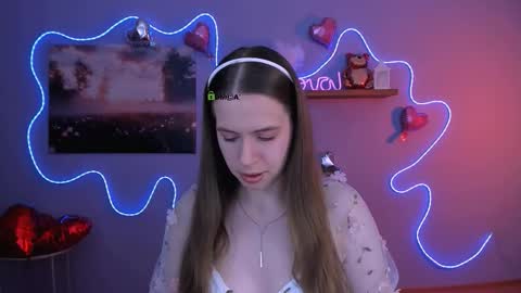 mila_sun__ online show from 02/20/26, 08:38