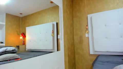 Snapshot of milaa_petite chatting on 03/09/26, 09:30 online show from 03/09/26, 09:30