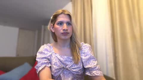 Snapshot of milablossom chatting on 12/22/25, 10:56 Mila Blossom online show from 12/22/25, 10:56