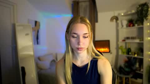 MilaBunny1 online show from 01/14/26, 11:16