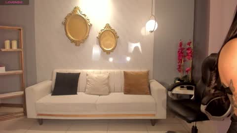 Snapshot of milacoleman chatting on 10/03/25, 02:08 Mila online show from 10/03/25, 02:08