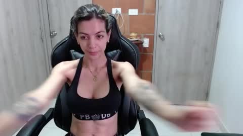 milacoxx8819 online show from 03/05/25, 01:28