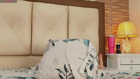 miladiosa online show from 05/02/26, 01:38