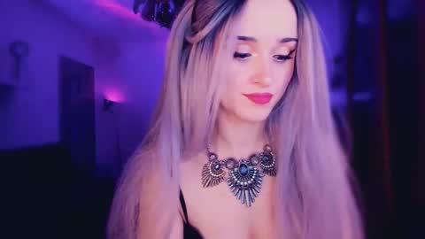 MiladyJolie online show from 12/19/25, 05:58