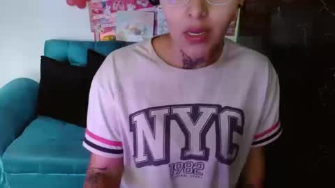Snapshot of milafuckass chatting on 09/19/25, 01:34 milafuckass online show from 09/19/25, 01:34