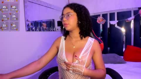 Milenna online show from 09/28/25, 05:02