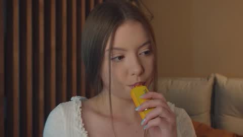 Mila online show from 03/05/26, 03:08